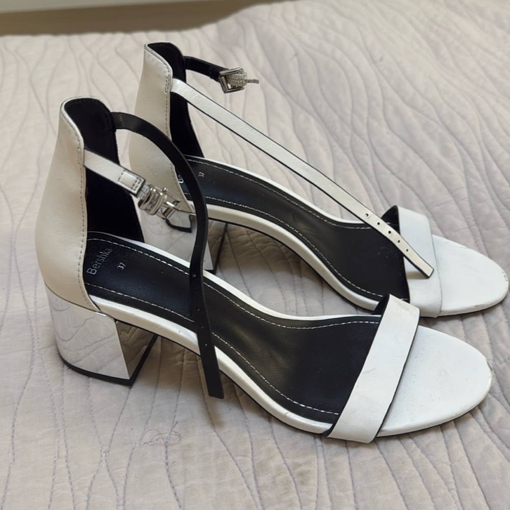Bershka White Heeled Sandals, Size 7
